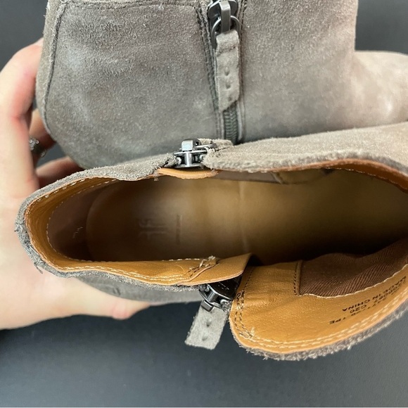 Frye Judith Zip Bootie Taupe Suede - Picture 7 of 7